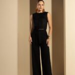 Calça Wide leg alfaiataria elástico atrás preta