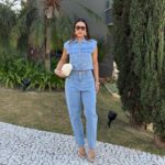 Calça mom com bolso em recorte