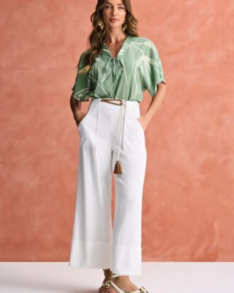 Calça pantacurt com acessório