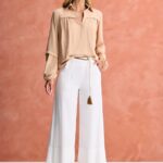 Bata com recortes franzidos