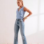 Calça jeans flare clara