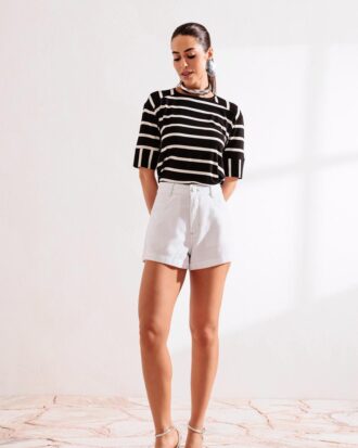 Blusa listrada em azul marinho